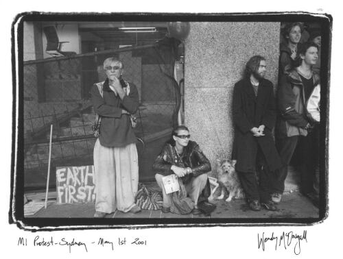 M1 protest in Sydney, May 1st 2001, [the crowd is watching] [picture] / Wendy McDougall