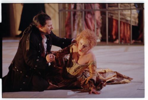 [Opera Australia performance of Manon Lescaut, January 1998, 1] [picture] / Don McMurdo