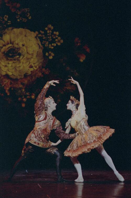 [Greg Horsman as the Nutcracker Prince and Miranda Coney as Clara the Ballerina in Nutcracker, Australian Ballet, March 1992, 2] [picture] / Don McMurdo