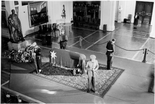 [Prime Minister John Curtin's casket lying in state at King's Hall, Old Parliament House, Canberra, 6 July 1945] [picture]