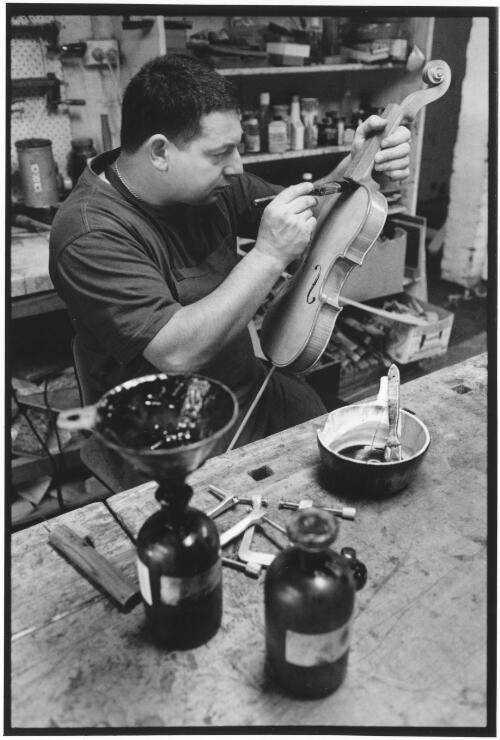 [Mario Scida, violin maker, Melbourne, 1996] [picture] / Ian Kenins