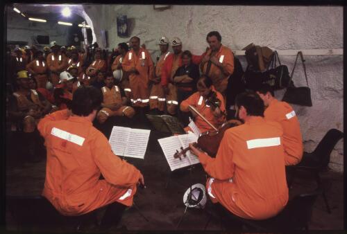 For their 1999 South Australian outback tour, the Australian String Quartet performed Shostakovitch's Quartet No. 10 in A flat for the workers at the Roxby Downs uranium mine, [1] [picture] / Ian Kenins