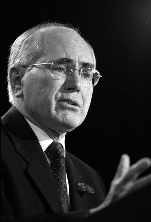 [Portrait of John Howard at the National Press Club, Canberra, 8 November 2001] [picture] / Loui Seselja