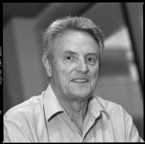 [Portrait of Tony Adams, Oral History Studio, National Library of Australia, Nov. 5, 2001] [picture] / Damian McDonald