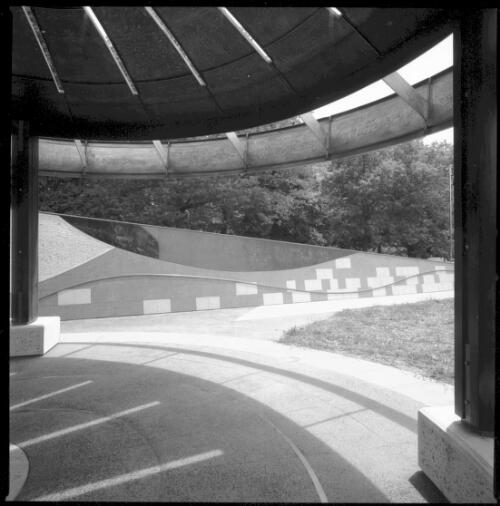 [Magna Carta Place, view from under the dome of stone wall, Canberra, 2002] [picture] / Damian McDonald