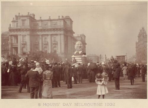 8 hours' day, Melbourne 1902 [crowd watching a float of a big head, Victoria] [picture]