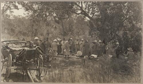 The first luncheon adjournment, Northern Territory, 1912 [picture] / J.P. Campbell
