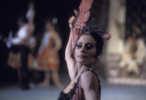 Lucette Aldous as Kitri in Rudolf Nureyev's "Don Quixote", The Australian Ballet, 1970 [transparency] / [Walter Stringer]