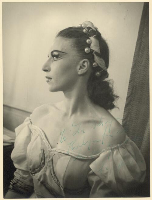 Portrait of Paula Hinton, Winter Night, Ballet Rambert, 1948 [picture] / Walter Stringer