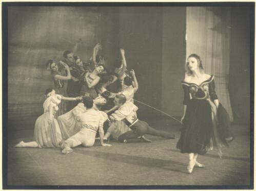 Ballet Rambert performance of Winter Night, starring Sally Gilmour, 1948, [1] [picture] / Walter Stringer