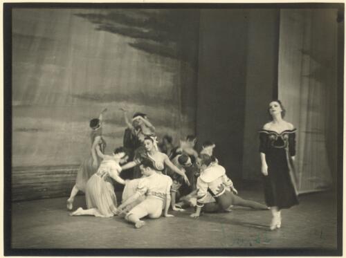 Ballet Rambert performance of Winter Night, starring Sally Gilmour, 1948, [2] [picture] / Walter Stringer