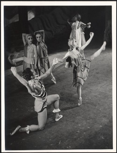 Portrait of Henry Danton, Lynne Golding and two unidentified dancers in Protee, National Theatre Ballet, Princess Theatre, 1952 [picture] / Walter Stringer