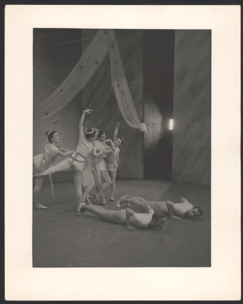 Ballet Rambert performance of Czernyana, Princess Theatre, 1947, [2] [picture] / Walter Stringer