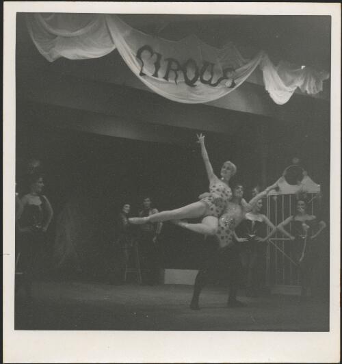 Ballet Guild performance of En Cirque, starring Laurel Martyn and Laurie Bishop, 1953 [picture] / Walter Stringer