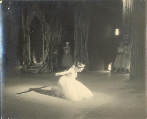 National Theatre Ballet performance of Giselle, Act II, starring Paula Hinton, Princess Theatre, 1952 [picture] / Walter Stringer