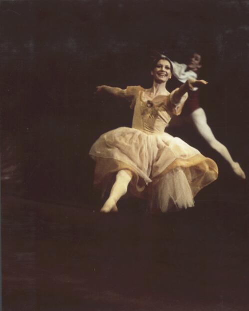 Portrait of Carla Fracci and Kelvin Coe in Giselle, Act II, the Australian Ballet, 1976, [1] [picture] / Walter Stringer
