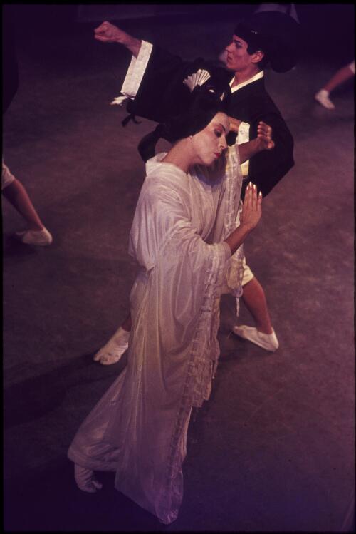 Scene from the Australian Ballet production of Yugen, 1965, 3 [transparency] / Walter Stringer