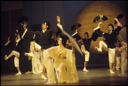 Scene from the Australian Ballet production of Yugen, 1965, 6 [transparency] / Walter Stringer