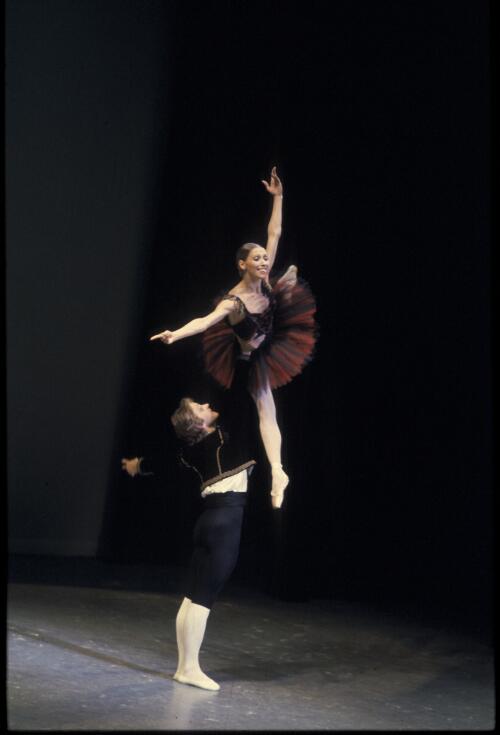 Natalia Makarova and Mikhail Baryshnikov in Don Quixote pas de deux, Ballet Victoria, 1975 [transparency] / Walter Stringer