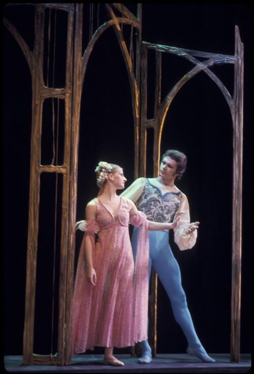Gaye Sinclair and Leszek Kuligowski in the Ballet Victoria production of Triptych, 1974 [transparency] / Walter Stringer