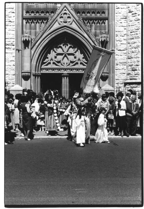 Members of the Portuguese community, St. Patrick's Church, Fremantle, 1979 [picture] / Stephen Smith