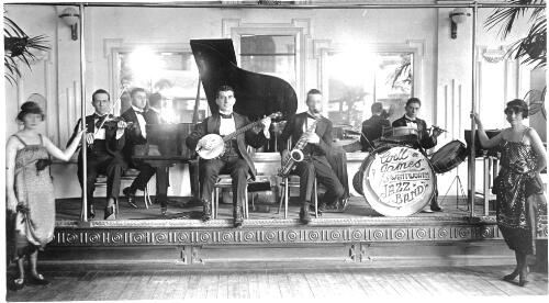 Will James Band, Wentworth Hotel, Sydney, 1920 [picture]