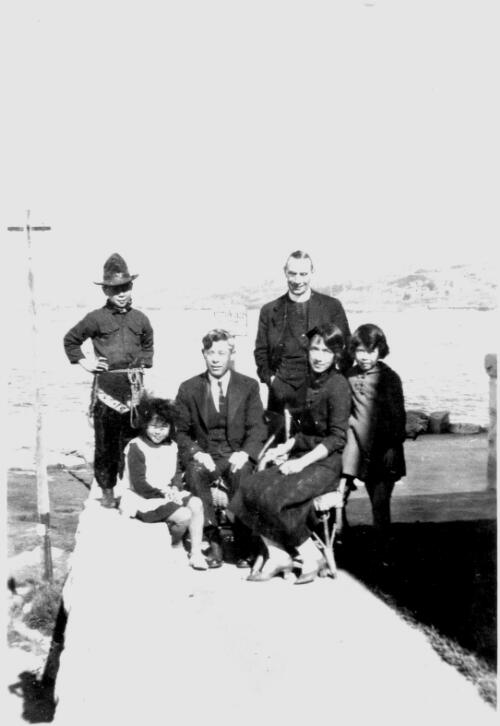 [The Nomchong family at] Clovelly, N.S.W., 1927 [picture]