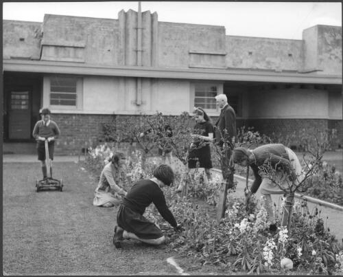 Students at Drouin State School, Victoria tend the school's garden [picture] / photo by [Jim Fitzpatrick]