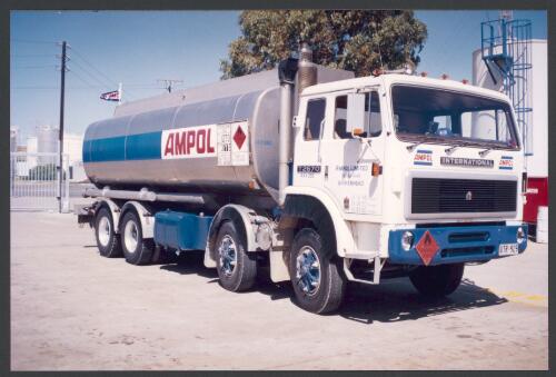International Tanker, 22,520 litre, purchased December 1985 [picture]