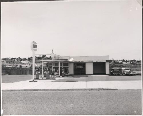 Front view of the Jesmond Ampol service station, New South Wales [picture]