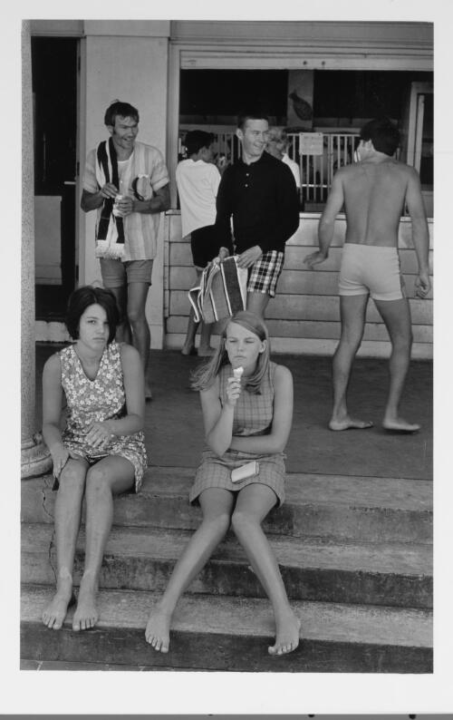 Beach culture, street side of the Bondi Pavilion, ca. 1965 [picture] / Jeff Carter
