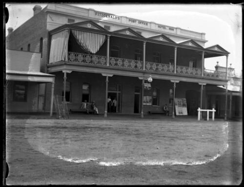 Post Office Hotel in Oxley Street, built 1888, Bourke, ca. 1915 [picture]