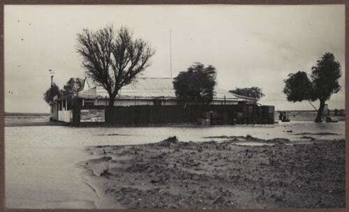 William Creek in flood, South Australia, 1938, 5 [picture] / Clarence Bernhardt