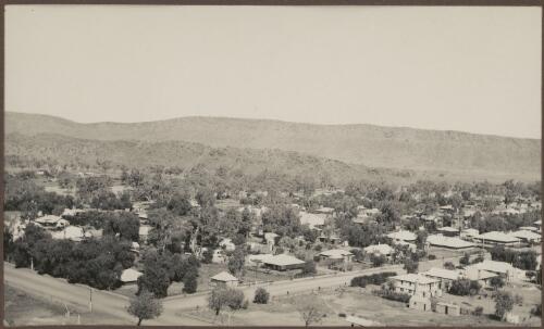 Alice Springs, Northern Territory, 1936, 1 [picture] / Clarence Bernhardt