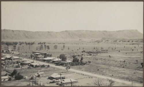 Alice Springs, Northern Territory, 1936, 3 [picture] / Clarence Bernhardt