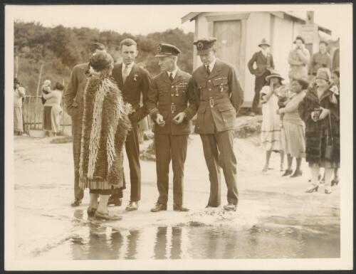 Crew of the Southern Cross, at the hot pools with guide, Bella, Rotorua, New Zealand, September 1928 [1] [picture] / Weekly News