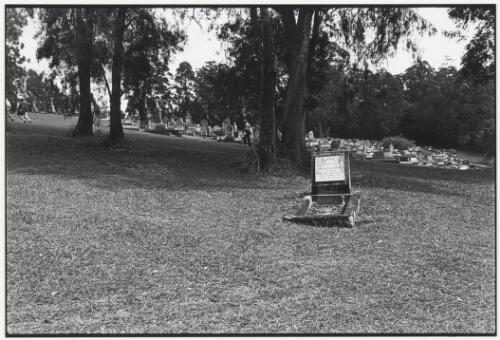 Grave of Black Jimmy, Gumbainggir elder, Bellingen, New South Wales, 2003, 1 [picture] / Jon Rhodes