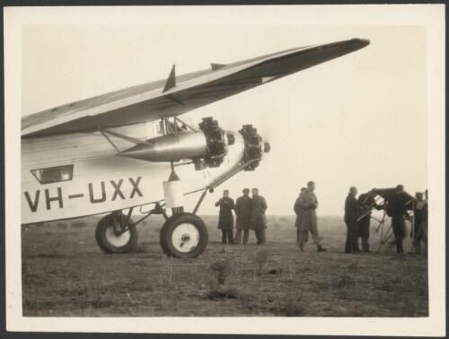 Faith in Australia, Avro X monoplane VH-UXX loading test flights at Forbes, New South Wales, 1933 [picture]