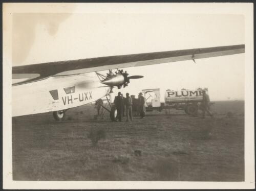 Faith in Australia, Avro X monoplane VH-UXX at aerodrome, Forbes, New South Wales, 1933 [picture]