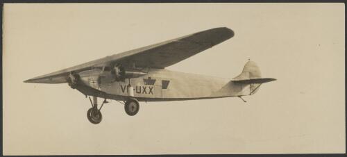 Faith in Australia, Avro X monoplane VH-UXX in flight, ca. 1934 [picture]
