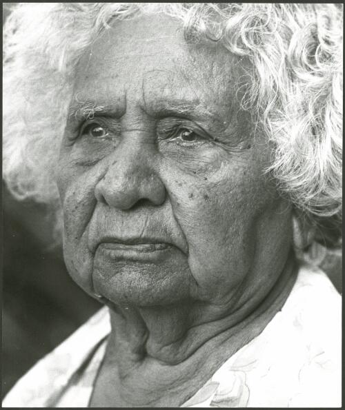 Hetty Perkins, Alice Springs, Northern Territory, ca. 1975 [picture] / Bruce Howard