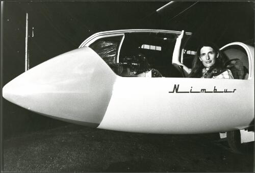 Sue Martin in her glider, Waikerie, South Australia, ca. 1975 [picture] / Bruce Howard