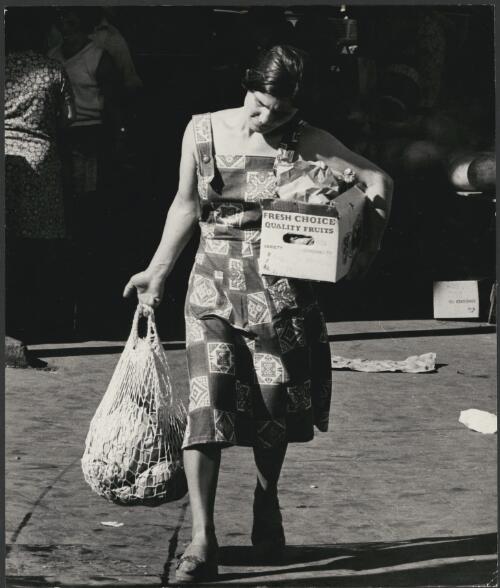 Shopper at Victoria Market, Melbourne, ca. 1975, 1 [picture] / Bruce Howard