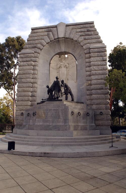 War Memorial, Adelaide, 13 July, 2002 [picture] / Damian McDonald