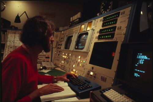Control room of the Anglo-Australian Telescope, Siding Spring Observatory, Coonabarabran, New South Wales, June 1983 [transparency] / Robin Smith