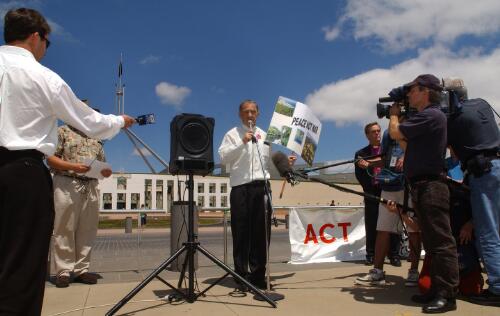 Bishop Pat Power at an anti-war protest outside Parliament House, Canberra, Australian Capital Territory, 4 February, 2003 [picture] / Loui Seselja