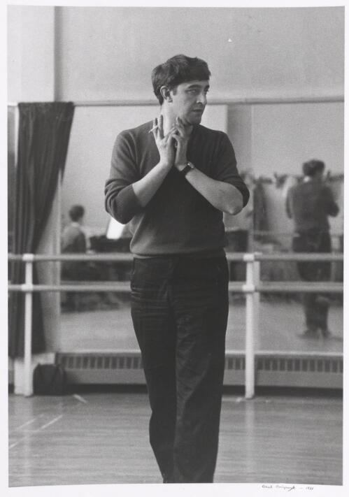 Choreographer Kenneth MacMillan rehearses the ballet Rite of spring, Covent Garden, England, 1962 [picture] / Axel Poignant