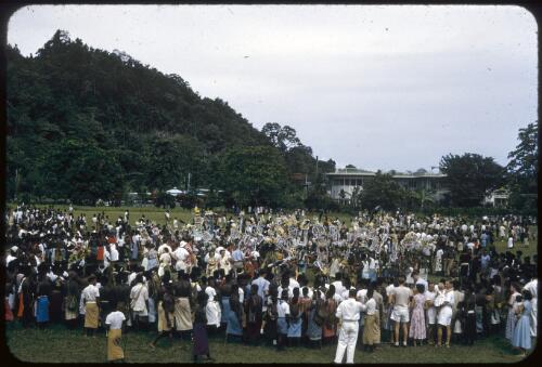 Sing-sing on Boxing Day at the Old Football Oval, Lae, between 1955 and 1960, [5] [transparency] / Tom Meigan