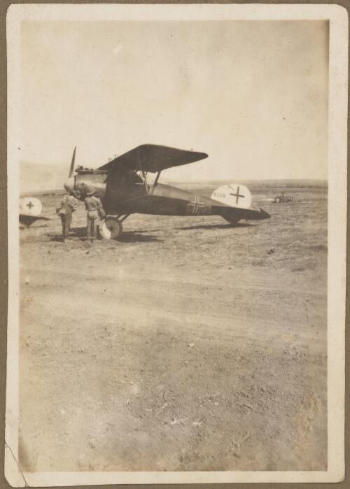 Captured Albatross DVa biplane D5359 on a field, Palestine, 1918 [picture]