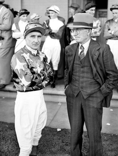 Billy Cook and Fred Cush at Rosehill, New South Wales, ca. 1950a1981 [picture] / Ern McQuillan